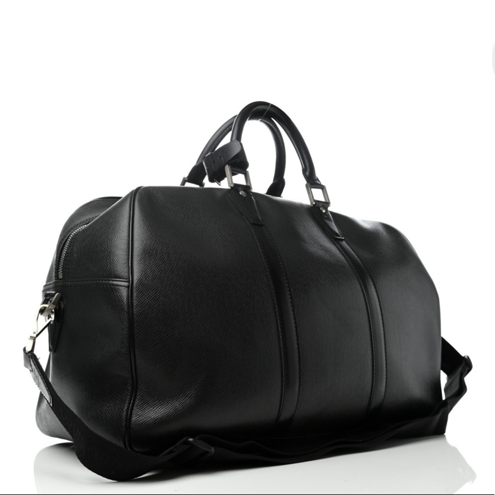 LOUIS VUITTON

Taiga Kendall PM Ardoise